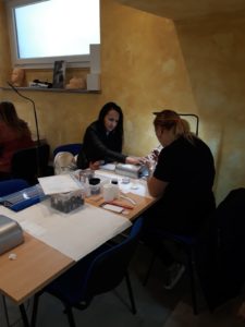 Corso Ricostruzione Unghie Gel Smalto Semipermanente